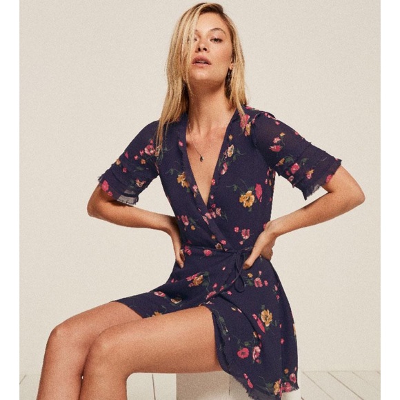 Reformation Dresses & Skirts - Reformation Leanna Floral Mini Wrap Dress sz Small